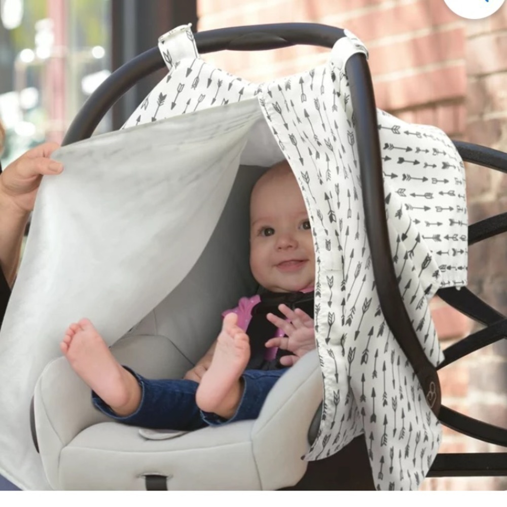 ☀️3/$13☀️ Goldbug Car seat Canopy Cover Arrow Design